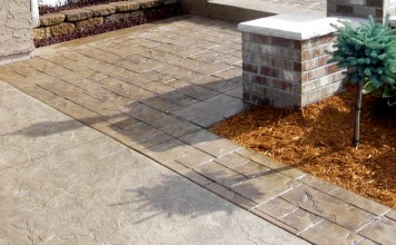 Sol exterieur en beton decoratif