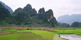 Escapade à Cao Bằng pour voir les villages et les minorités éthniques de la région.