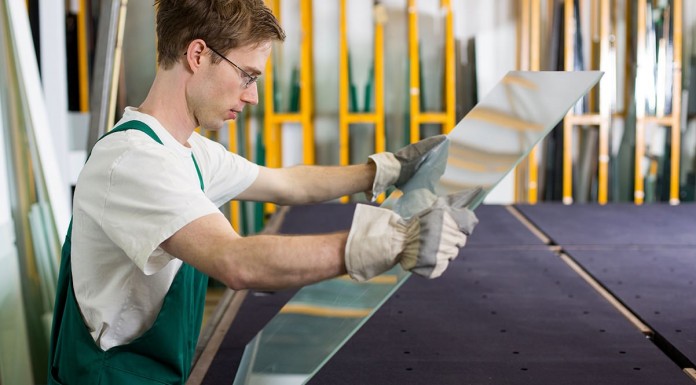 Bricolage et travaux de vitrerie : quelques outils indispensables à avoir