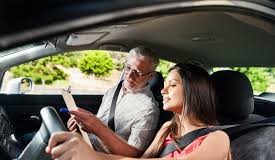 Vous passez le permis ? Voici la location de voiture à double commande