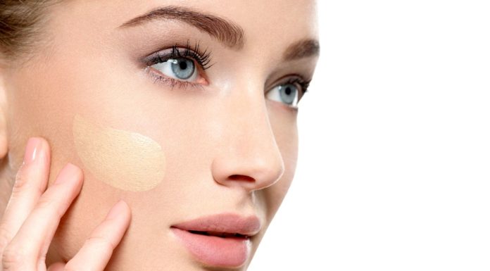 5 erreurs à ne plus commettre avec votre fond de teint