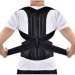 Adoptez une bonne position pour améliorer votre posture !