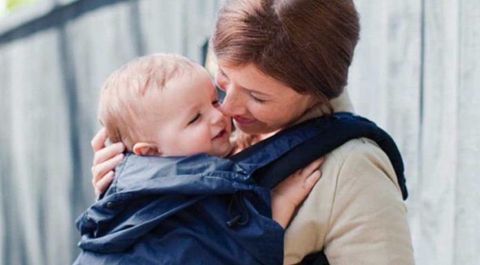 Facilitez-vous la tâche avec les porte-bébés