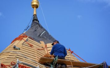 Recourir à un couvreur professionnel certifié RGE : les avantages