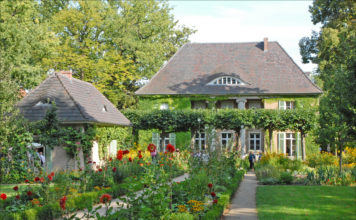 Comment engager un jardinier à domicile ?