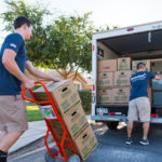 Conseils pratiques pour bien organiser son déménagement équipe de déménagement