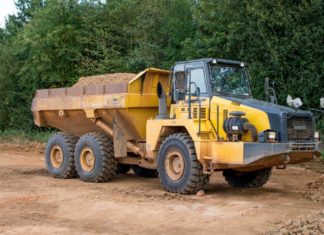 Prix de la location d’une benne : les facteurs à prendre en compte