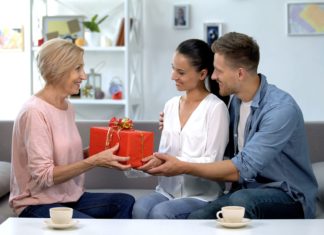 Quels cadeaux offrir à sa belle-mère ?