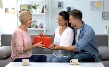 Quels cadeaux offrir à sa belle-mère ?