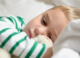 Pourquoi mon enfant n’arrive-t-il pas à dormir seul ?