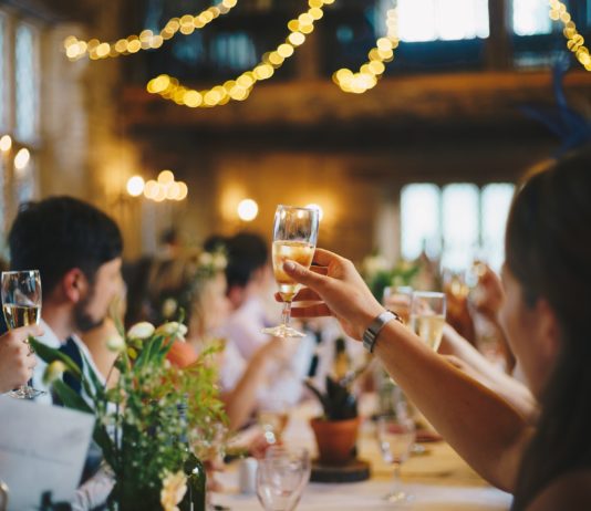 Location salle de mariage : critères de choix et contrat