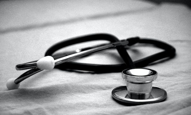 Accès pour tous aux soins de santé : Un droit fondamental