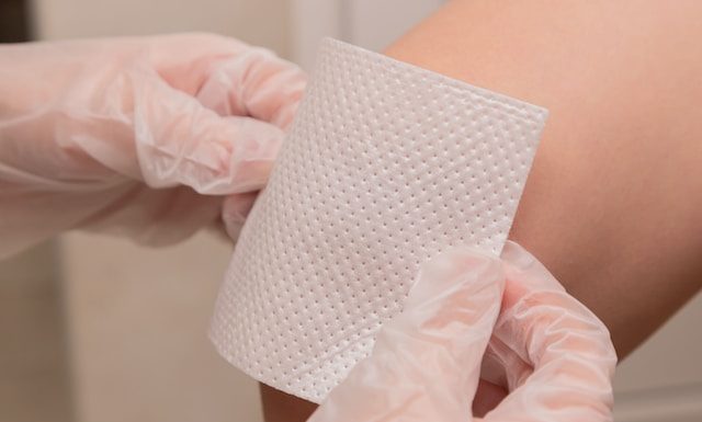 Quand et comment utiliser le peroxyde d’hydrogène? soin plaie