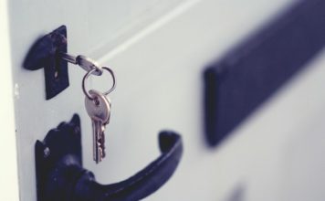 Que faire si on est verrouillé avec clé dans la porte? clé
