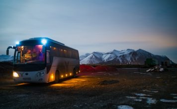 Pourquoi réserver un bus à une centrale autocar pour votre voyage bus