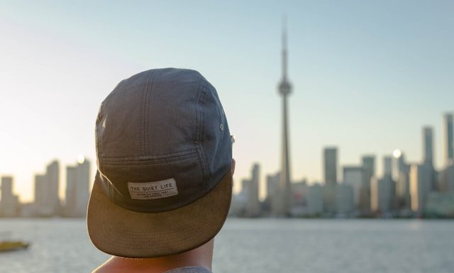 L’élégance intemporelle du chapeau personnalisé chapeau personnalisé