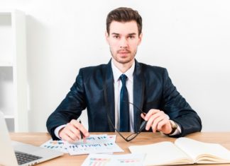 Services aux Entreprises et Particuliers : Des Solutions Adaptées à Tous les Besoins Services aux Entreprises et Particuliers : Des Solutions Adaptées à Tous les Besoins