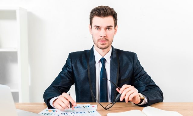 Services aux Entreprises et Particuliers : Des Solutions Adaptées à Tous les Besoins Services aux Entreprises et Particuliers : Des Solutions Adaptées à Tous les Besoins