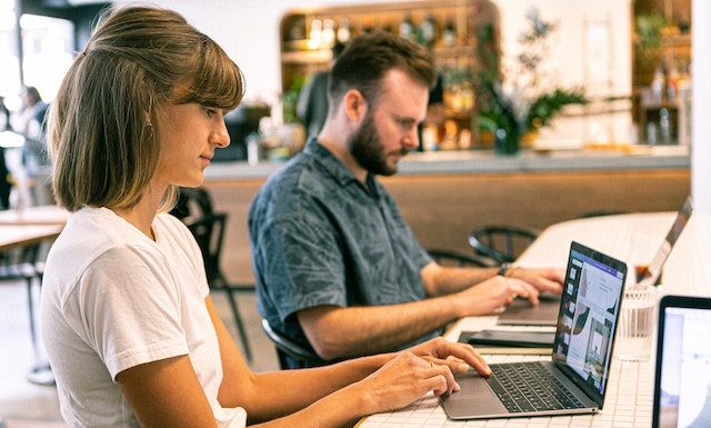 L’Entraide au Cœur du Succès Web : Quand Webmasters et Rédacteurs Unissent Leurs Forces L'Entraide au Cœur du Succès Web : Quand Webmasters et Rédacteurs Unissent Leurs Forces