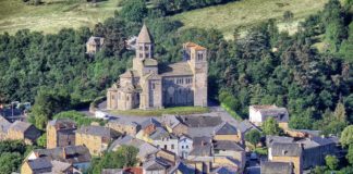 Randan dans le Puy-de-Dôme : Un Patrimoine Historique et Naturel à Découvrir Randan dans le Puy-de-Dôme : Un Patrimoine Historique et Naturel à Découvrir