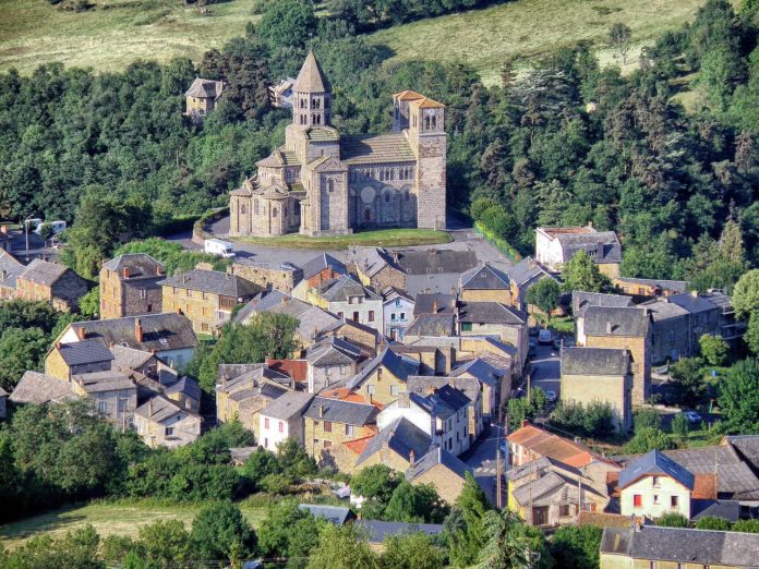 Randan dans le Puy-de-Dôme : Un Patrimoine Historique et Naturel à Découvrir