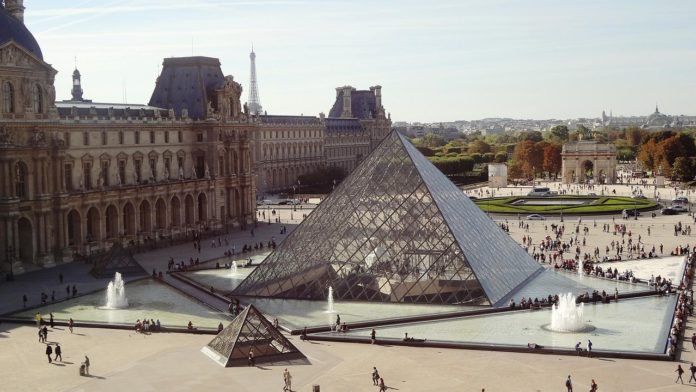 Habiter en France à Paris : Le Guide Complet pour Réussir son Installation dans la Capitale