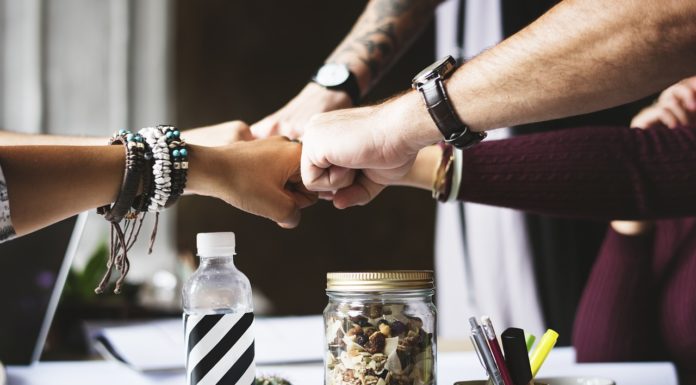 Service de communication tout public : informer et engager pour tous les profils Service de communication tout public : informer et engager pour tous les profils