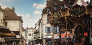 Le Carrefour des Idées : Quand Un Blog pour Discuter Culture Devient Votre Référence Connectée Le Carrefour des Idées : Quand Un Blog pour Discuter Culture Devient Votre Référence Connectée