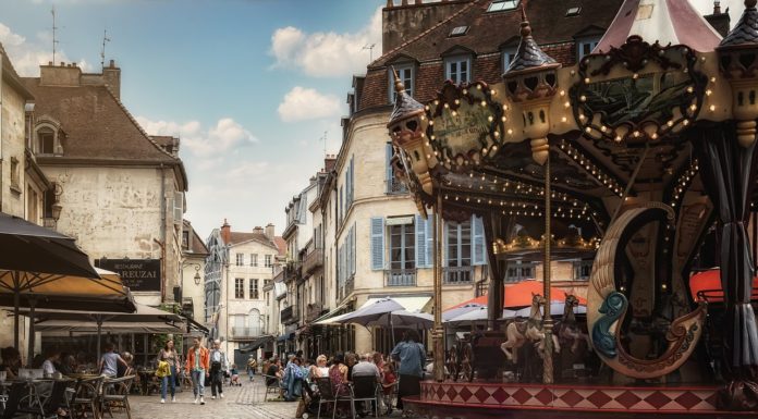 Le Carrefour des Idées : Quand Un Blog pour Discuter Culture Devient Votre Référence Connectée Le Carrefour des Idées : Quand Un Blog pour Discuter Culture Devient Votre Référence Connectée